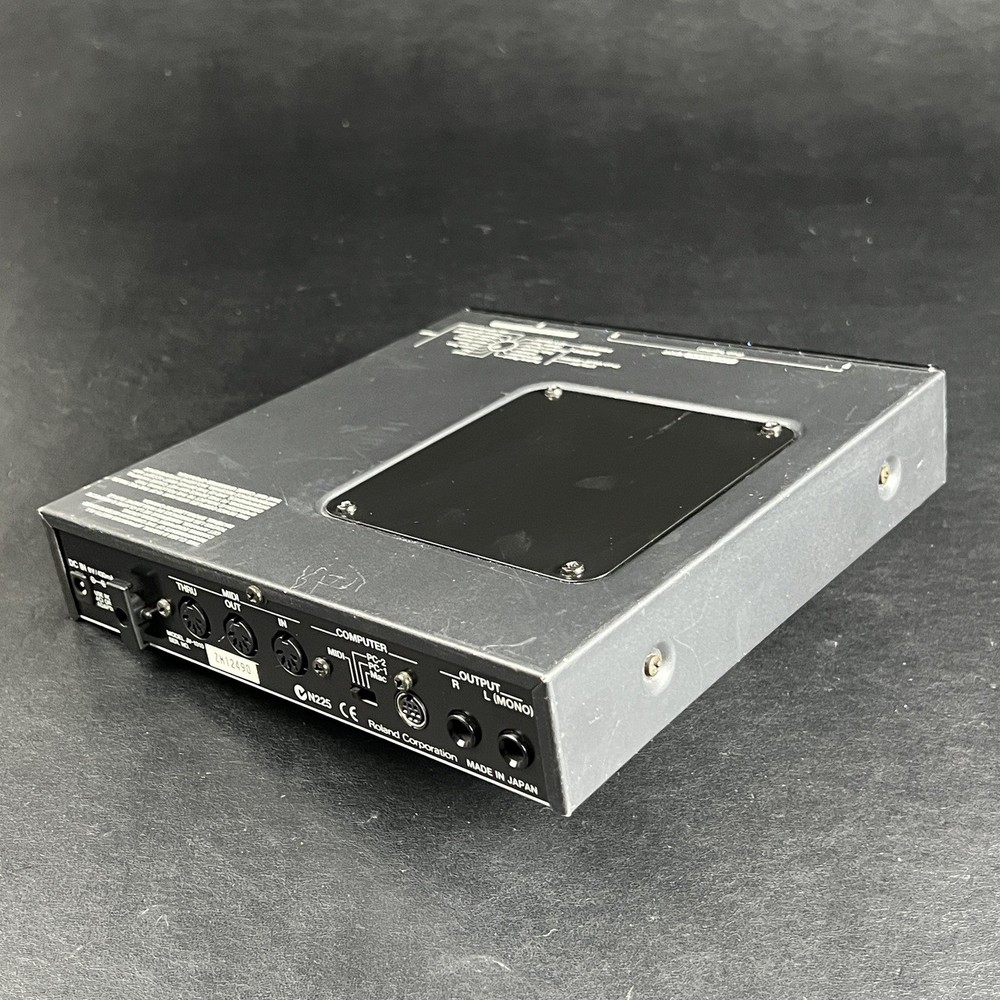 Roland JV-1010 64 Half-rack sound source module Voice Synthesizer Module Used