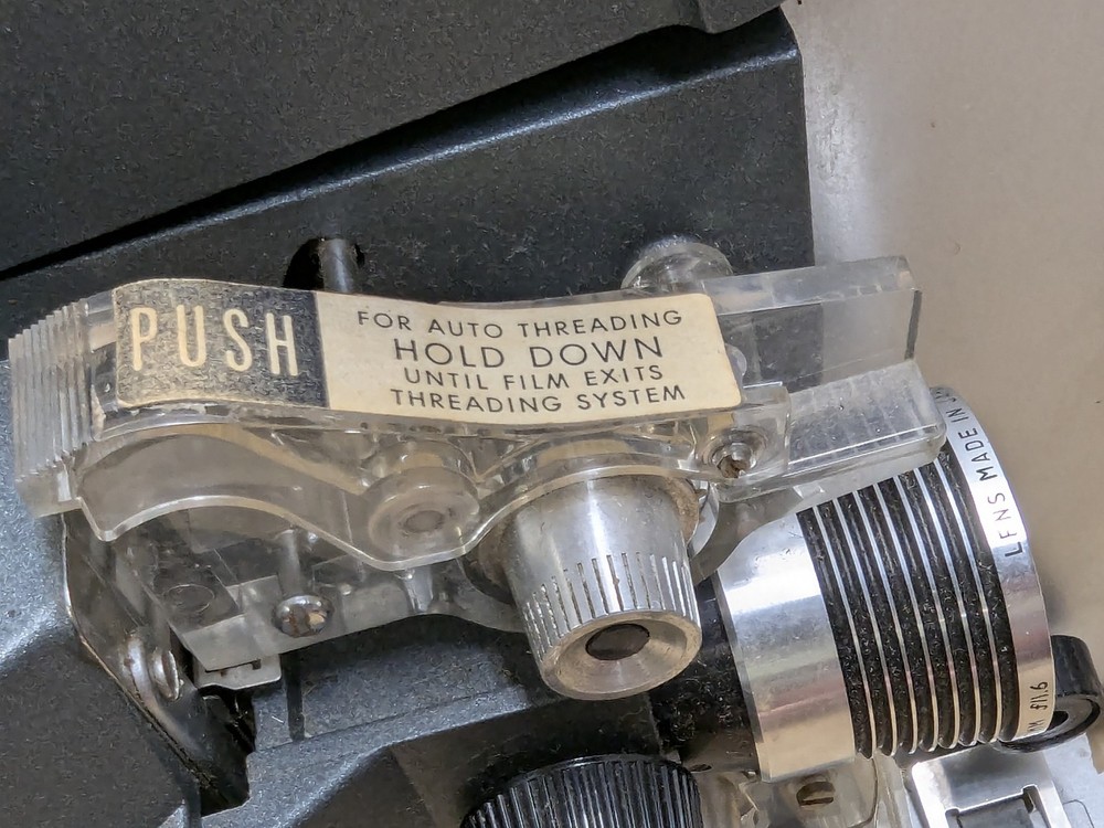 Bell & Howell Autoload Super 8 Projector 357B Motor Runs Needs Bulb