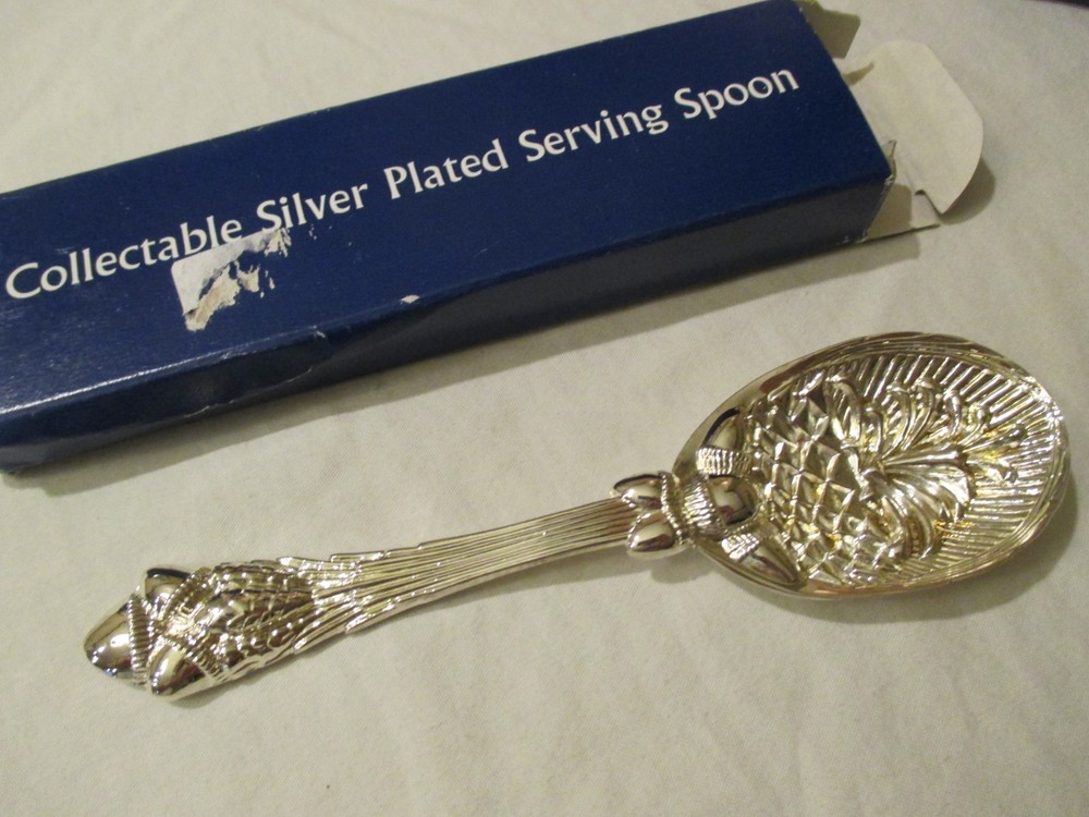 International Silver Plated Serving Spoon PINEAPPLE Design 5 3/4" Unused in Box