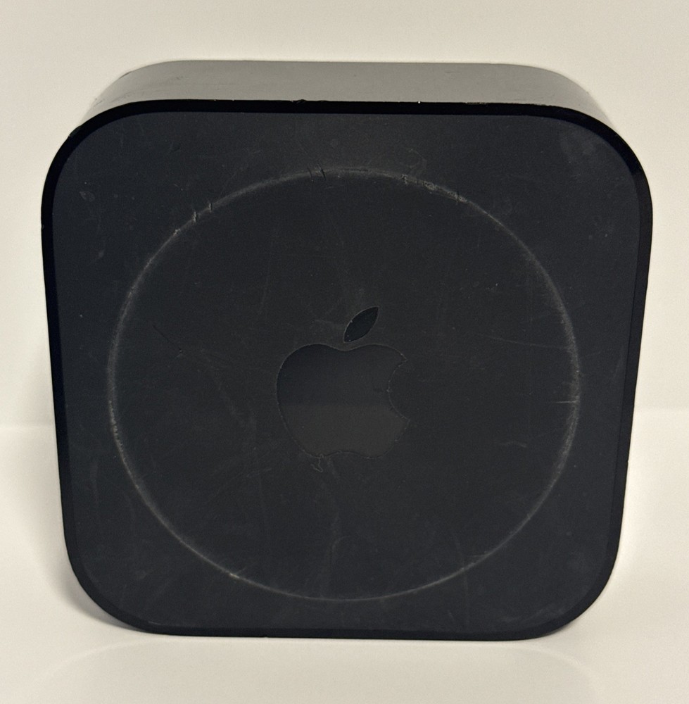 Apple TV Model A1625 with Remote/Read