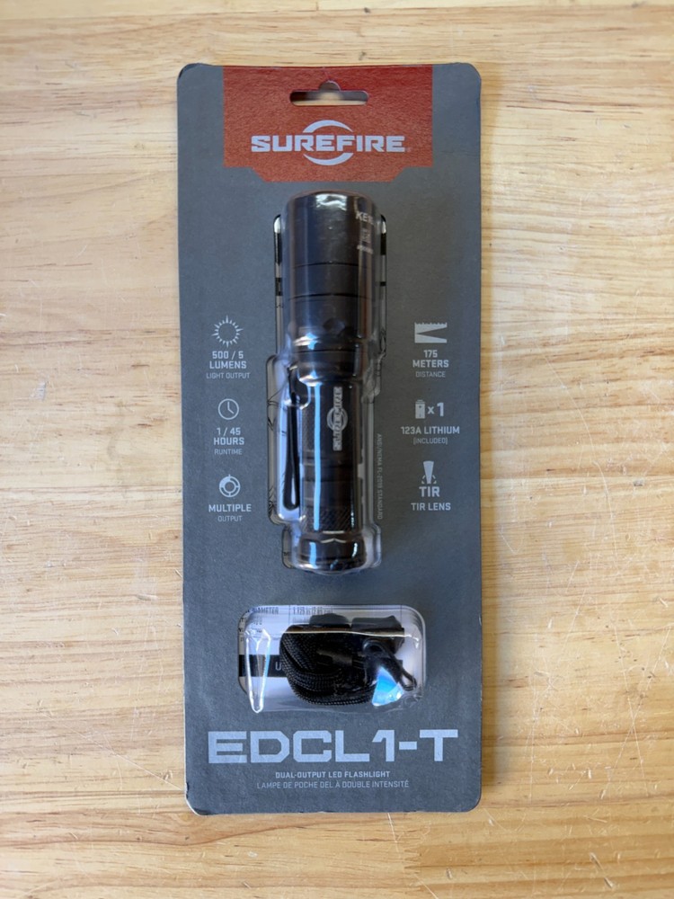 SUREFIRE EDCL1-T  500 Lumen Dual-output LED Flashlight