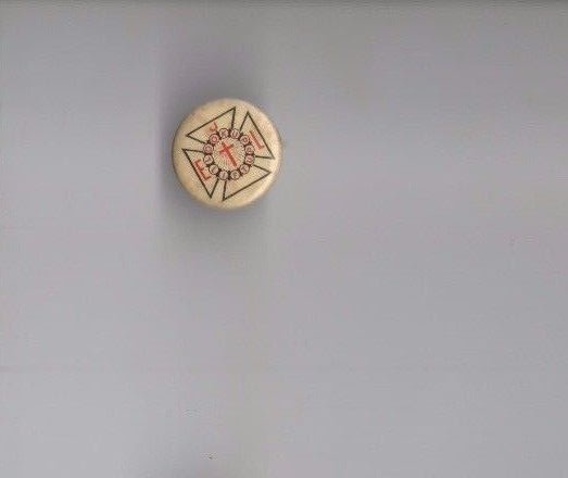 Vintage CHRISTIAN pin METHODIST pinback button CROSS