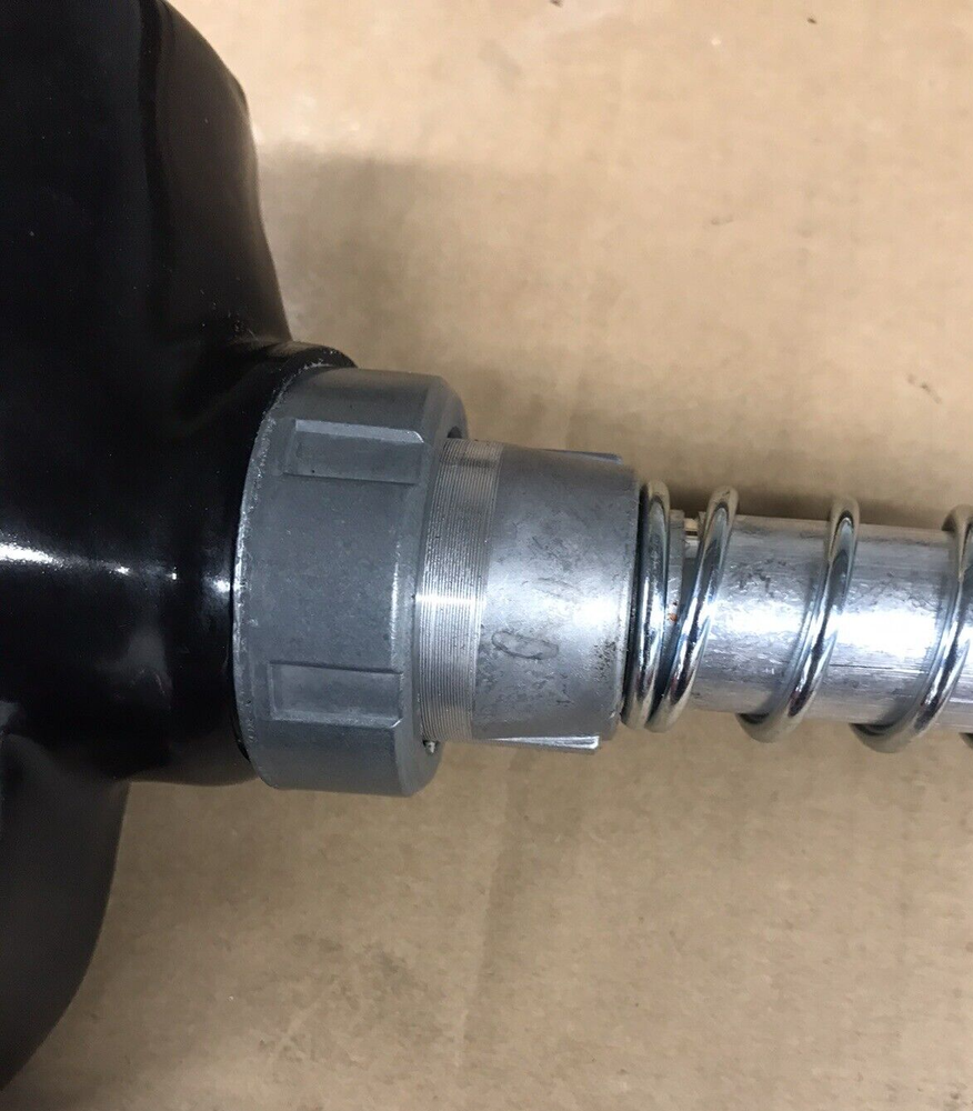 Catlow fueling nozzle with black rubber protector