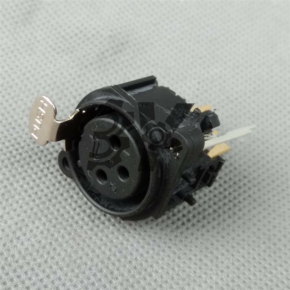 New XLR 1PCS 3 Pin Panel Mount Female Chassis Socket Connector