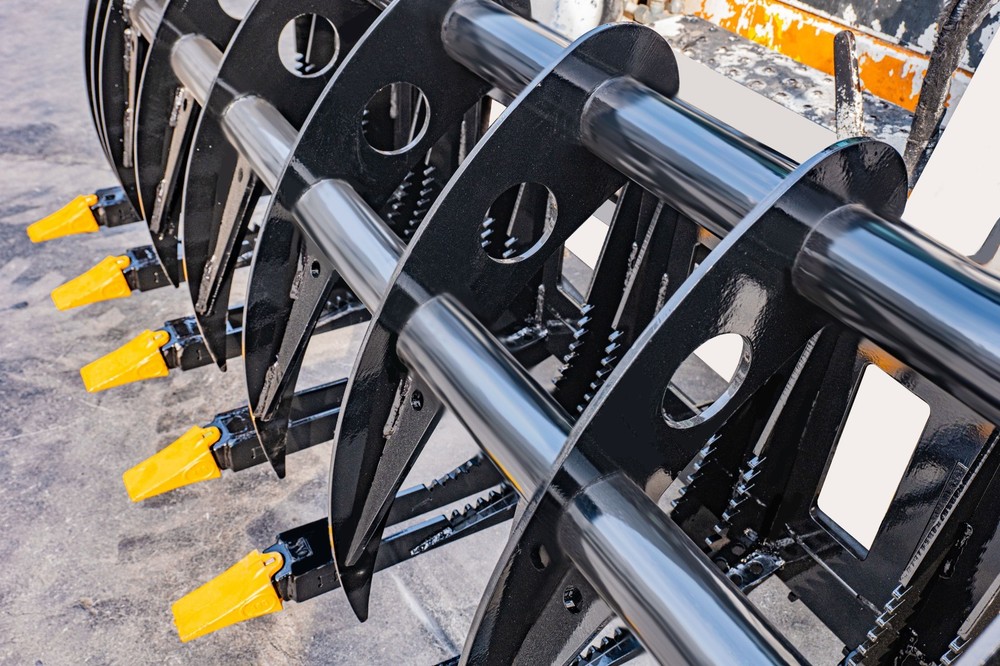 Presale Ship Within 10 days-72'' Root Rake Grapple Attachment Skid Steer