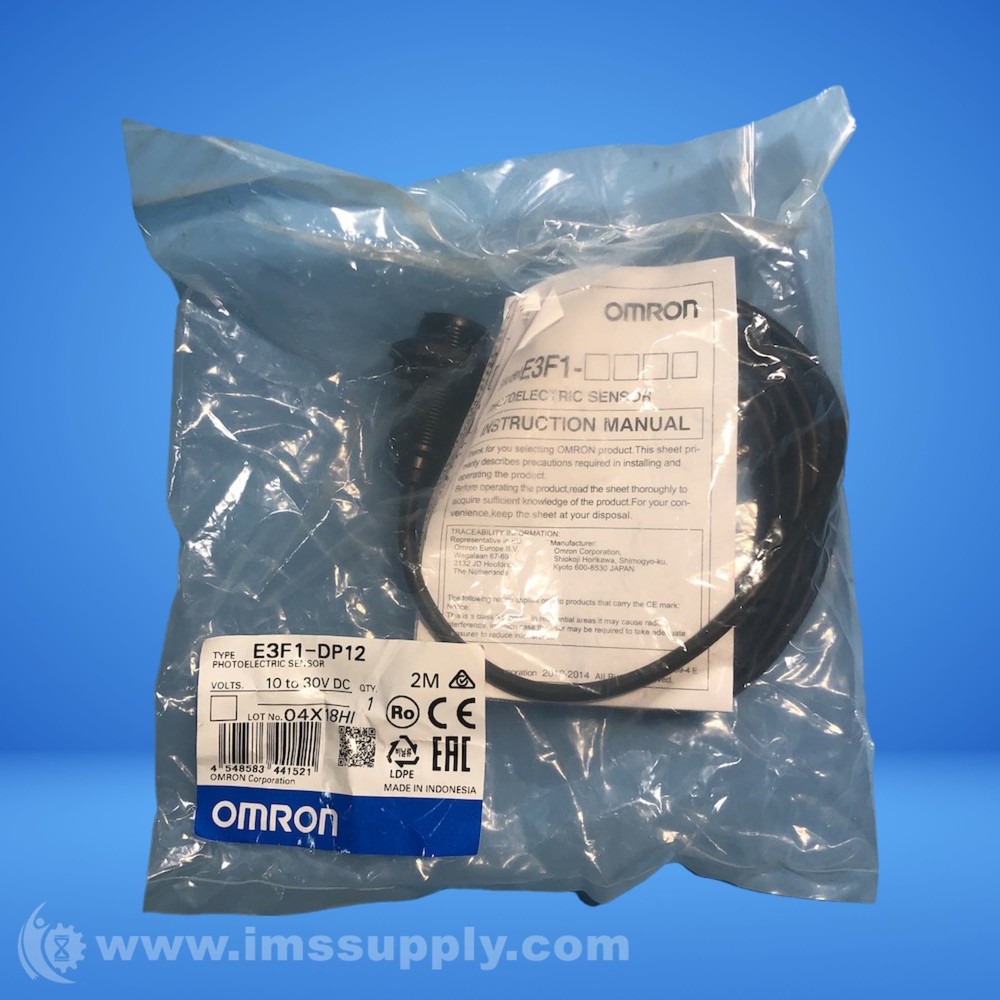 Omron E3F1-DP12 Photoelectric Sensor, M18 Threaded Barrel 0259
