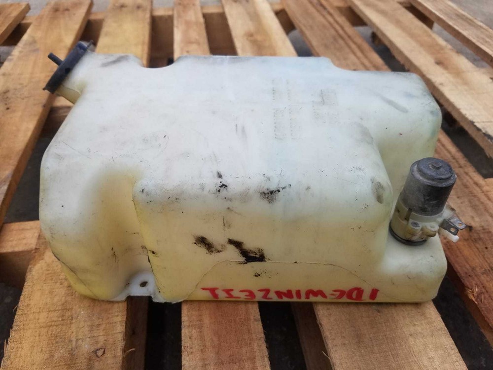 1998 INTERNATIONAL 9400 WINDSHIELD WASHER RESERVOIR