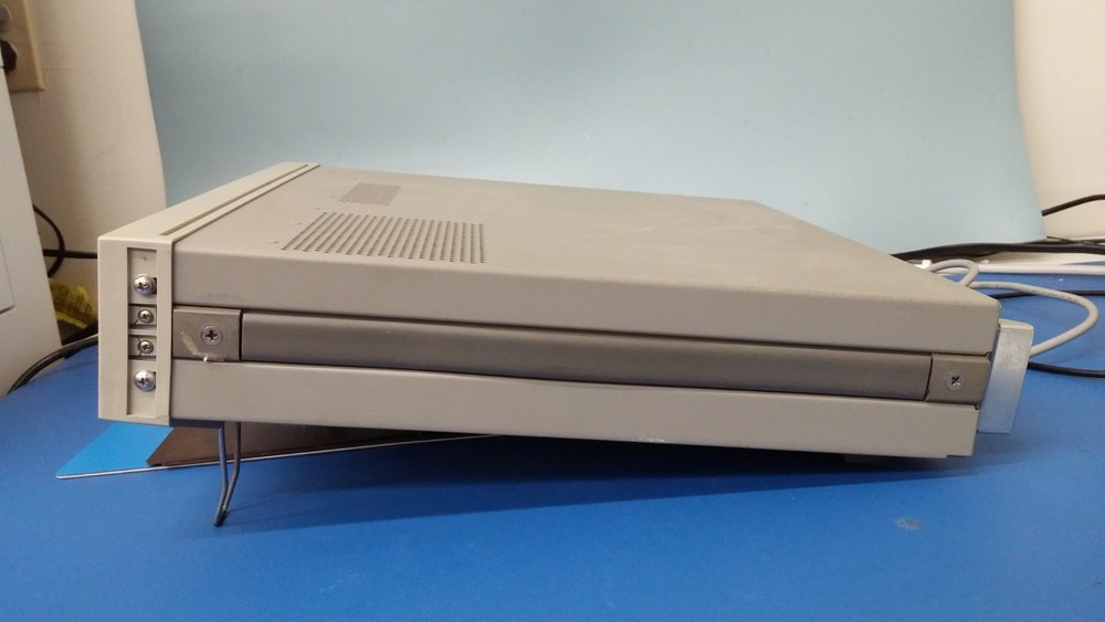 Hewlett Packard 8110A 150 MHz Pulse Generator