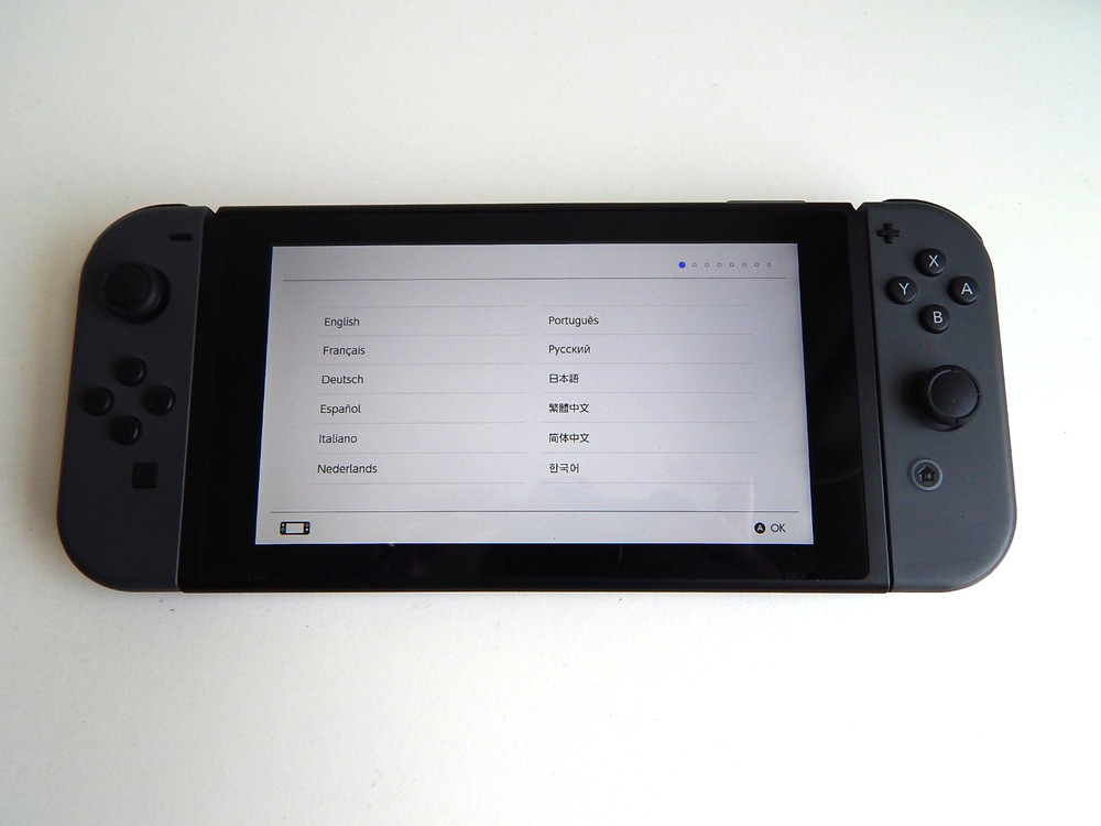 Nintendo Switch 32GB System Console with Gray Joy‑Cons! Case & Dock