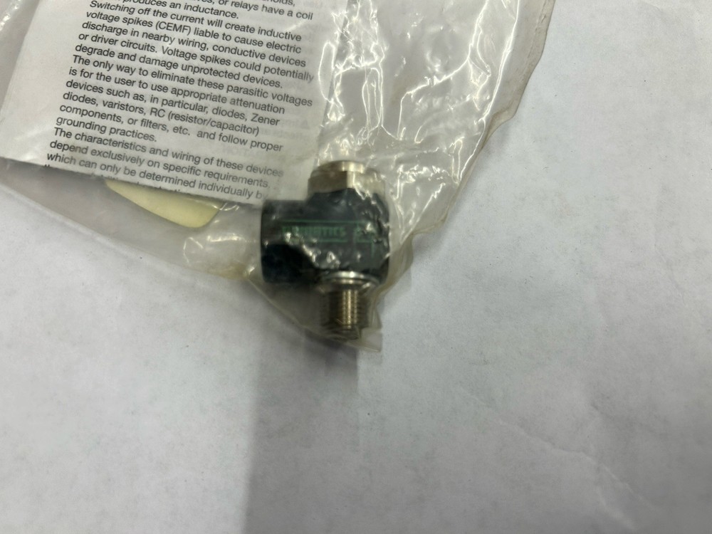 New Numatics 1FCRN Pnematic Flow Control Valve 1/8”
