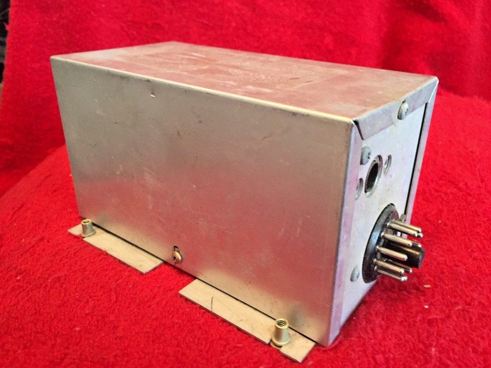 BENDIX MODEL 204A MARKER RECEIVER P/N 1U066-01
