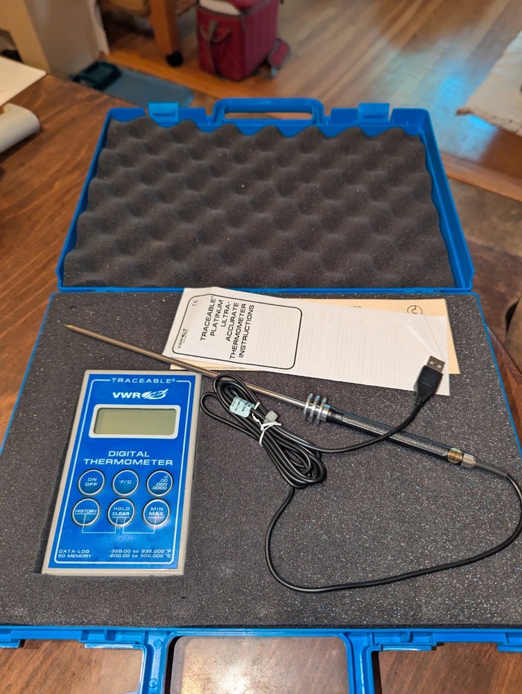 VWR 89369-138 Traceable Digital Thermometer