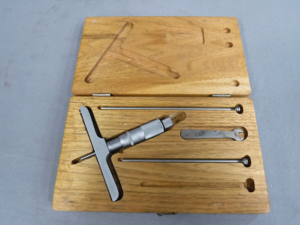 SCHERR TUMICO 0-3" DEPTH MICROMETER 4" BASE W/ CASE