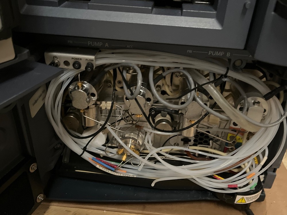 Waters ACQUITY UPLC System Sample Organizer, Solvent Manager & Sample Manager