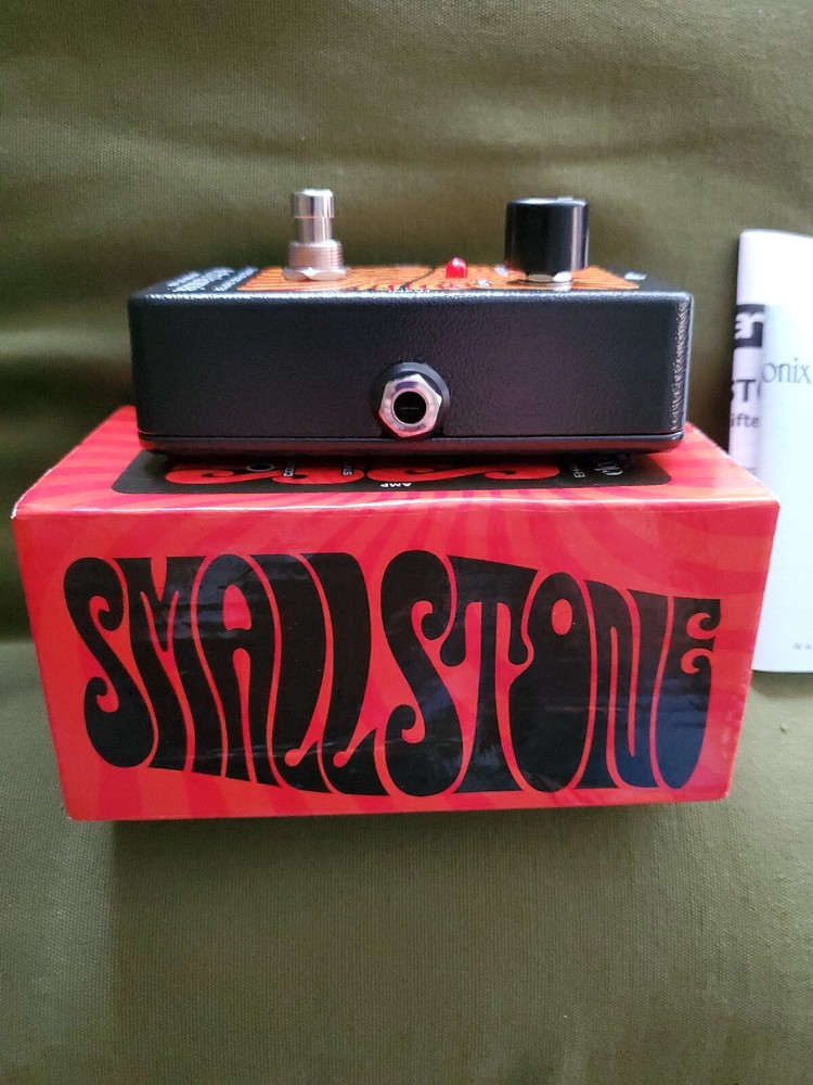 Electro-Harmonix Small Stone Analog Phase Shifter Pedal