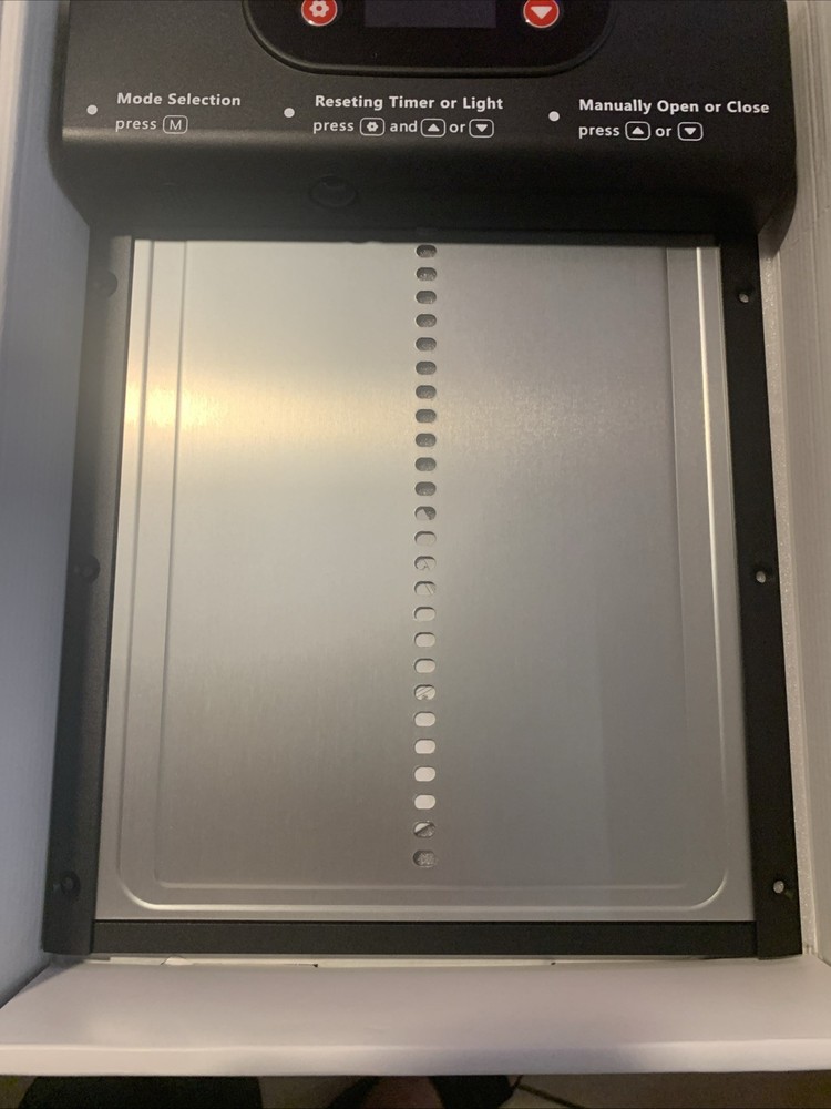 Solar Powered Automatic Chicken Coop Door with Timer/PIR Sensor Modes