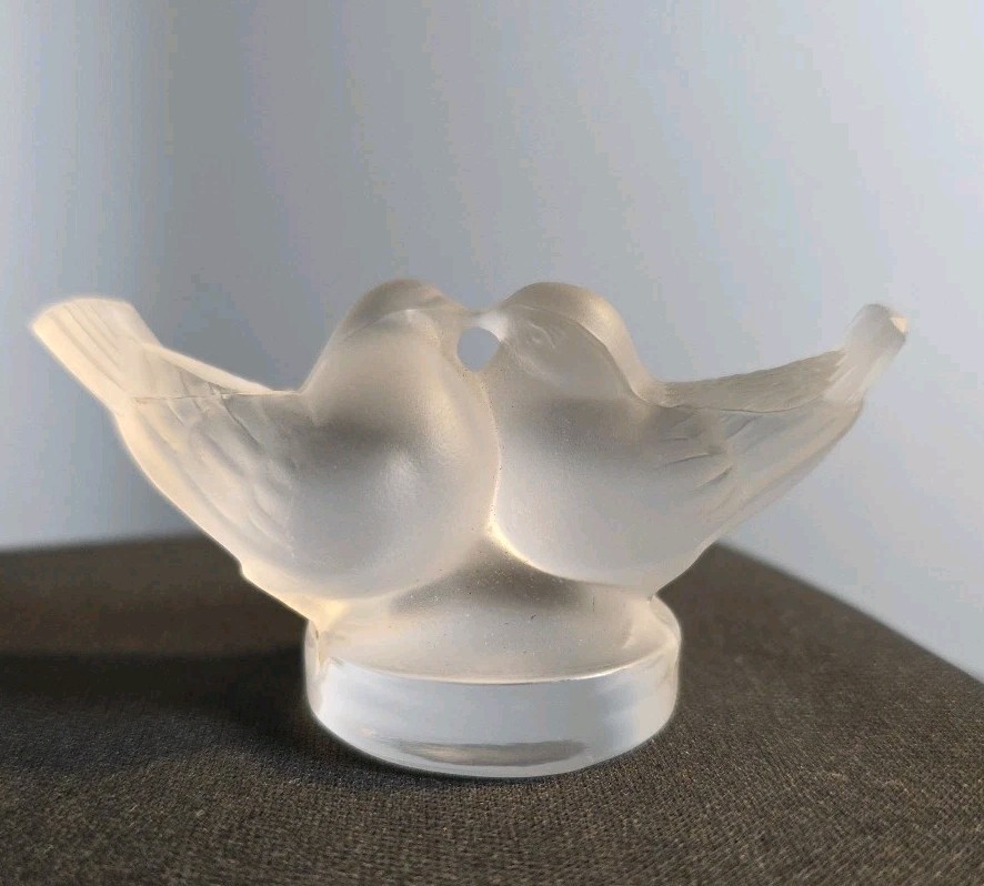 Lalique Frosted Crystal Art Glass 3" Kissing Doves Or "Colombes" Made In France