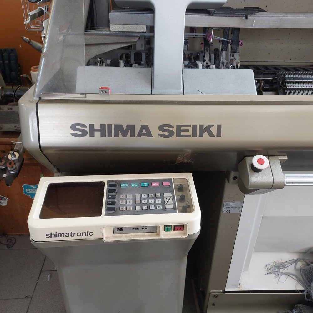 SHIMA SEIKI COMPUTERIZED FLAT KNITTING MACHINE SES122CS Gauge/Needles: 3