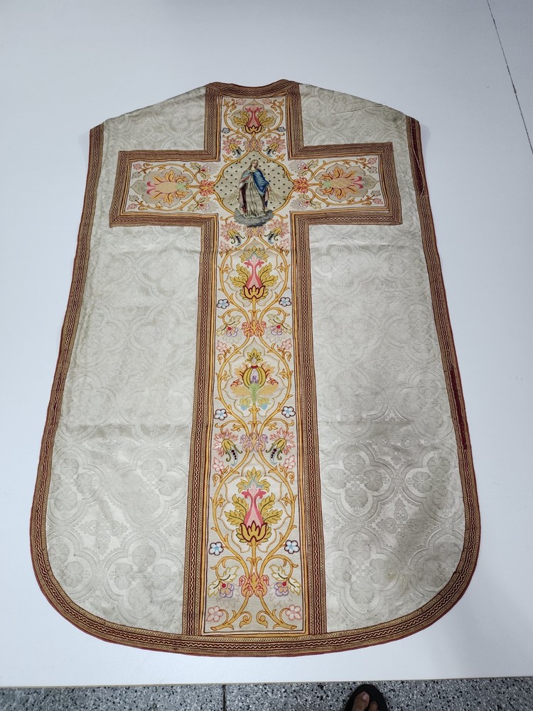 Antique Fiddleback Chasuble
