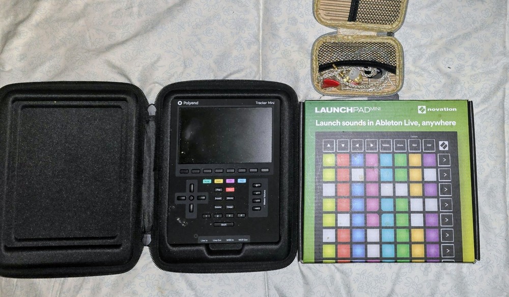 Polyend Tracker Mini/W basn In-ear Monitors And Novation Launchpad Mini