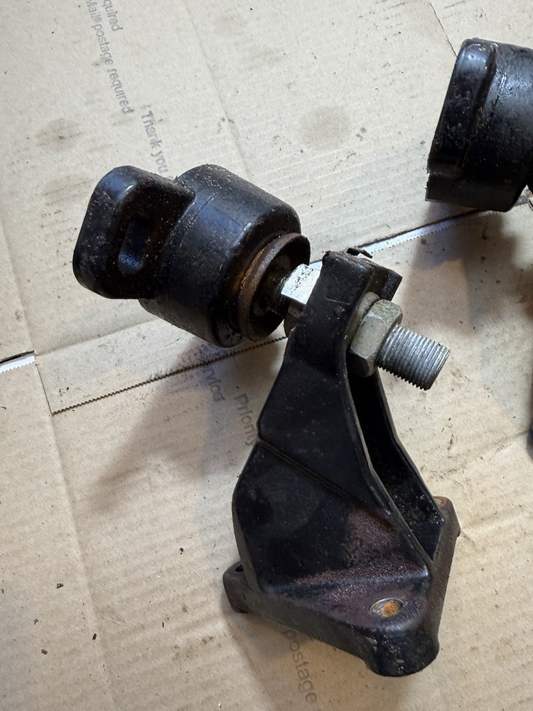 Mercruiser engine mounts 806507 (2)