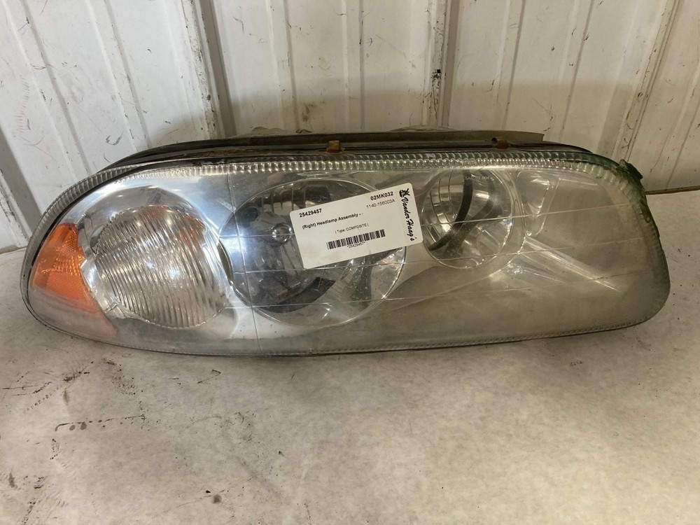 1999-2004 Mack CX VISION Right/Passenger Headlamp - Used