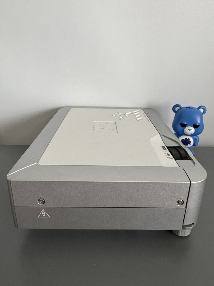 Sanyo PLC-XU73 Projector