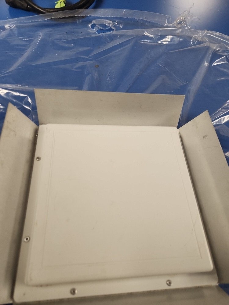 Hyperlink Technologies Model HG2416P 2.4 GHz 15.5 dBi Flat Panel Antenna