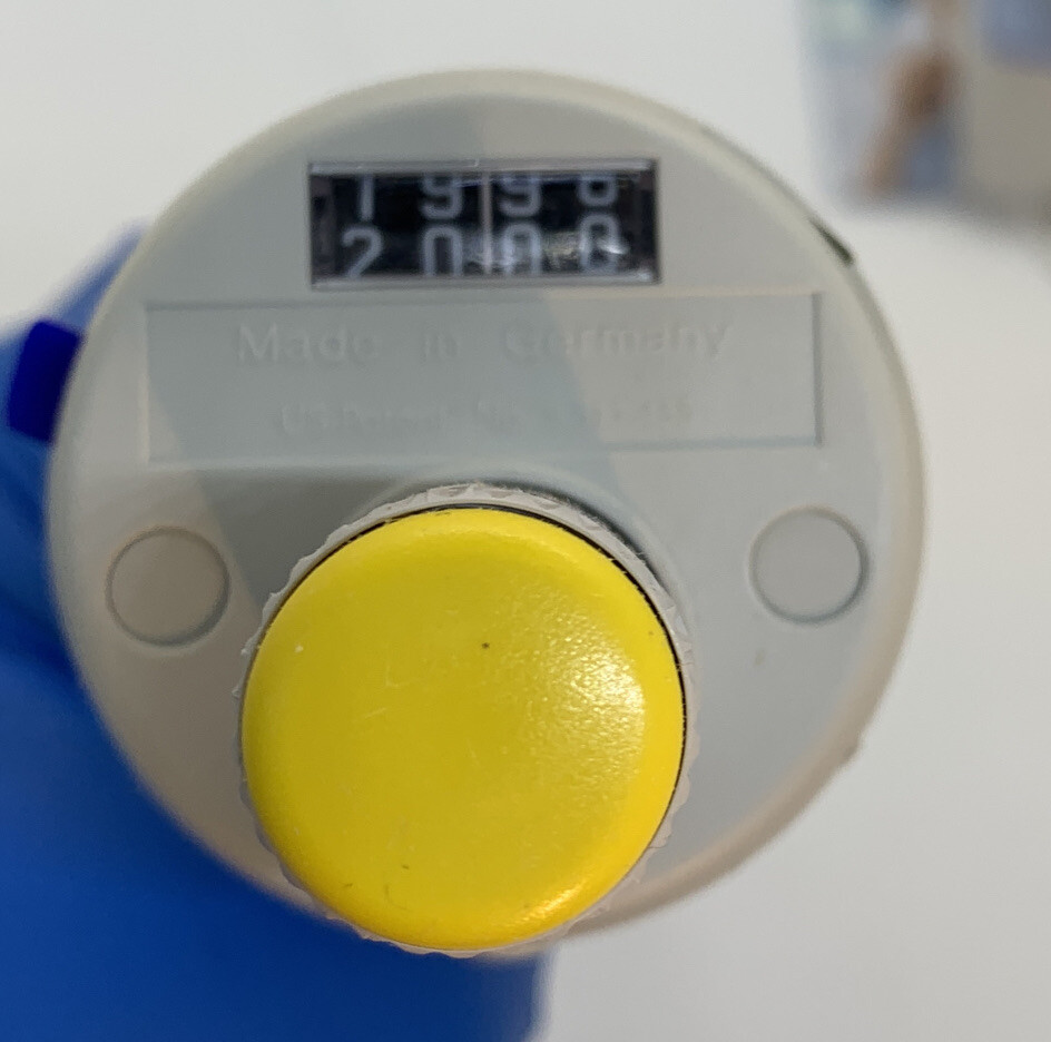 Eppendorf 2-20uL Pipettor Pipette With Tips