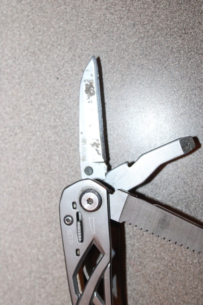 Gerber Suspension-NXT Multi-Tool 12 Tools 2 LOCKBACK BLADES 8970718E