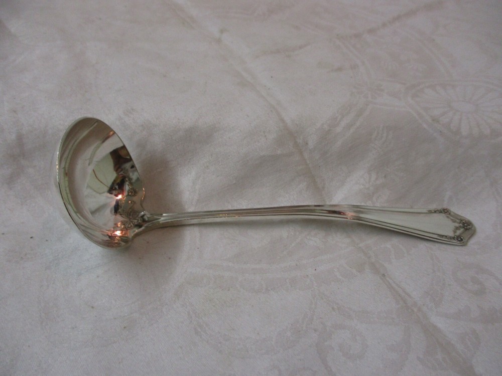Antique 1915 Oneida Community Silver Plate Cream Ladle Primrose