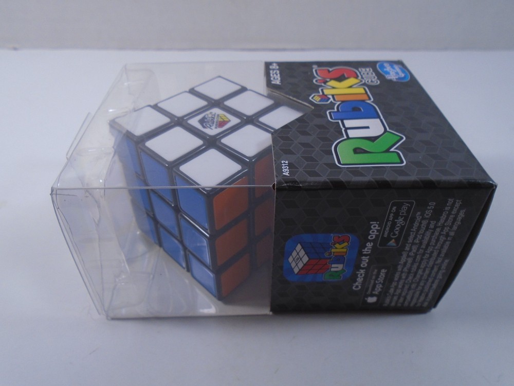 2014 HASBRO--RUBIK'S CUBE BRAIN TEASER PUZZLE (NEW)