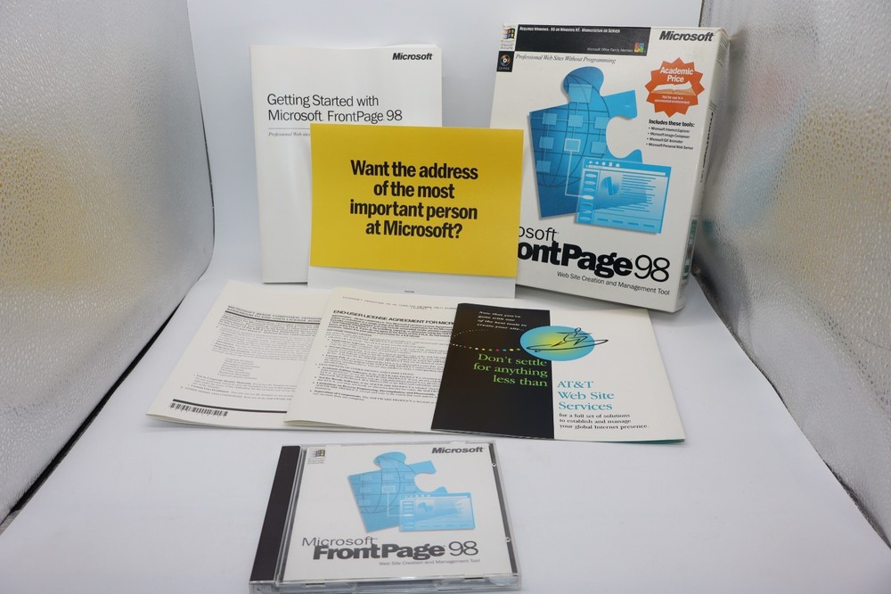 VTG Microsoft FrontPage 98 Web Design Software CD-ROM Complete W/Manual UNTESTED