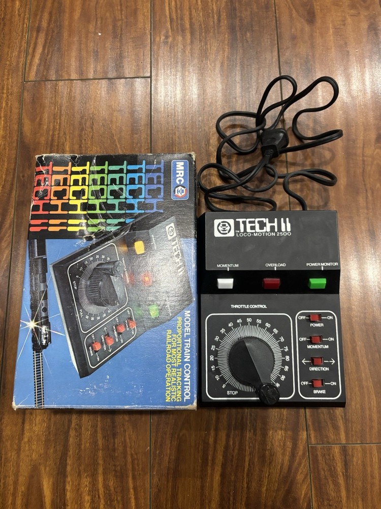 MRC TECH II 2 Loco-Motion 2500 Model Train DC Controller Transformer w/ Box