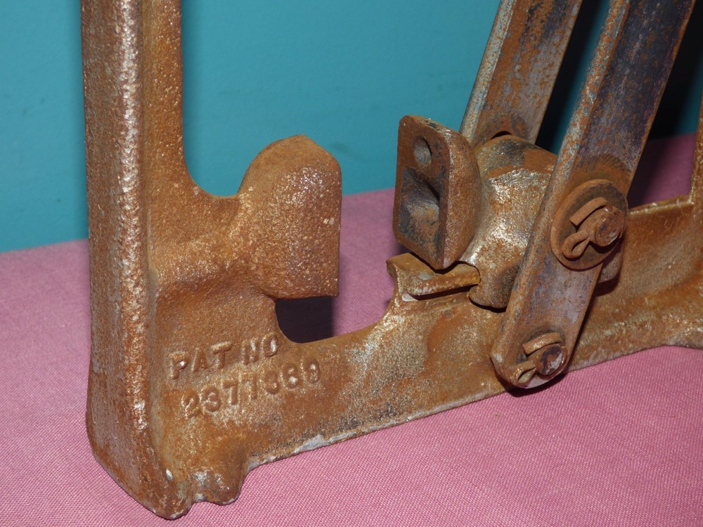 Vintage C.E Potter Cast Iron Nut Cracker Sapulpa Oklahoma Nutcracker