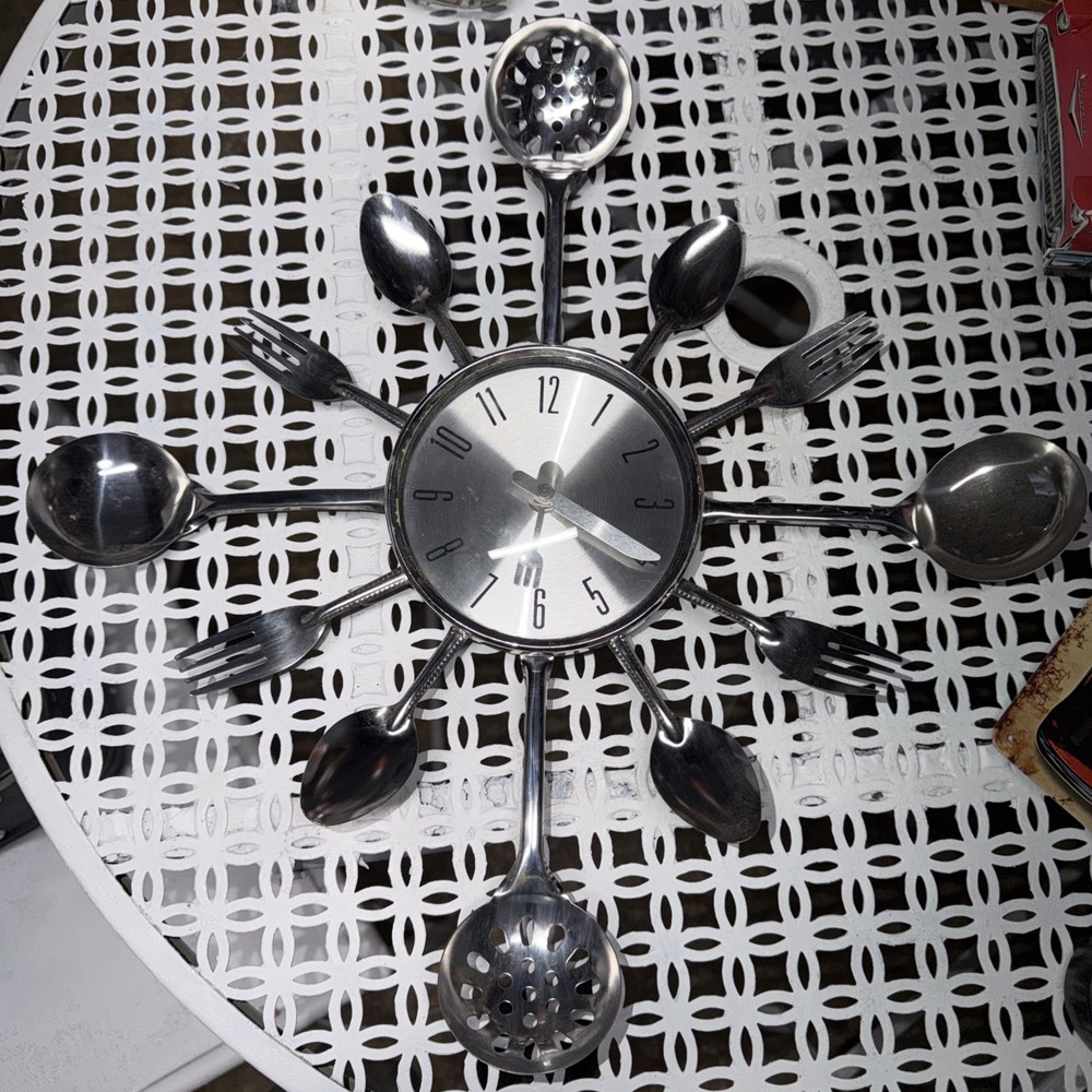 Modern Art Deco Utensil Metal Wall Clock