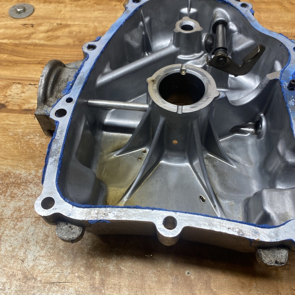 Briggs & Stratton 44U877 Engine Side Cover