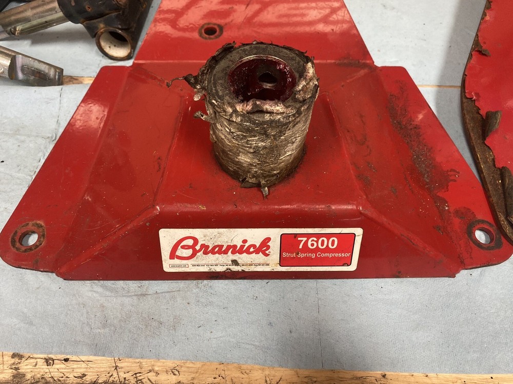 Branick 7600 Strut Spring Compressor Parts Not Complete.