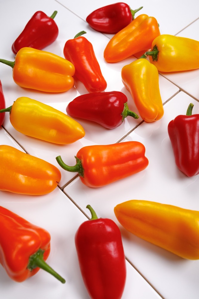 Ruby Delite Snacking Pepper: 20 Seeds