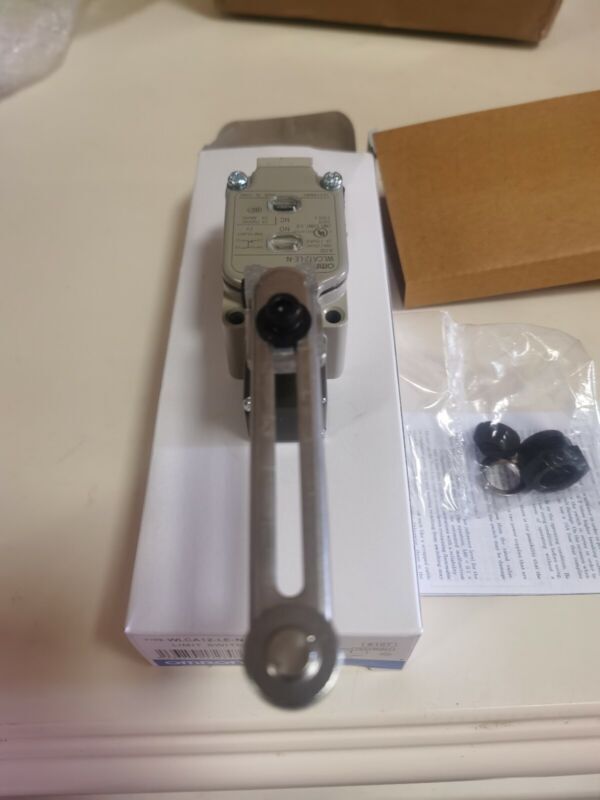 1PCS New Omron WLCA12-LE-N WLCA12LEN Limit Switch