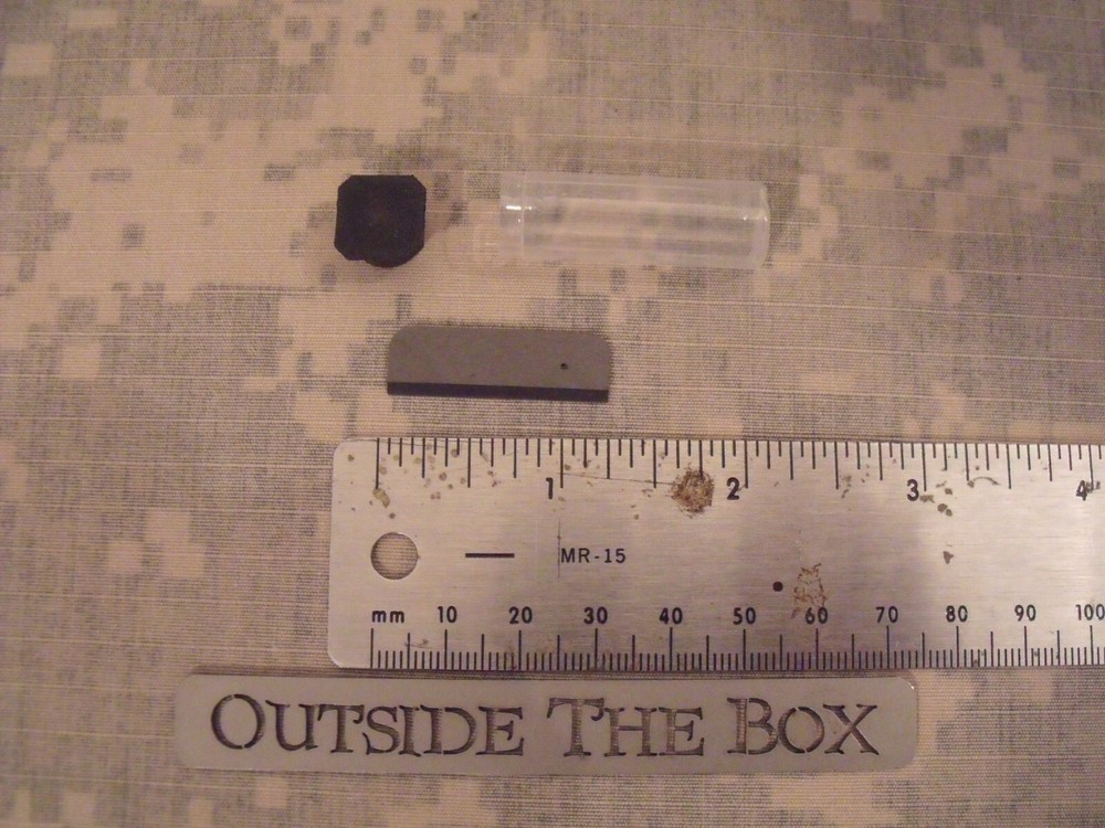Emergency/Survival:  Ceramic Razor Blade, Covert, E&E, VERY Sharp! Non-Metallic