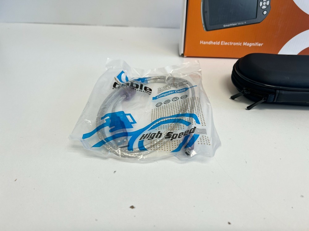 Humanware SmartView Versa + Handheld Electronic Magnifier