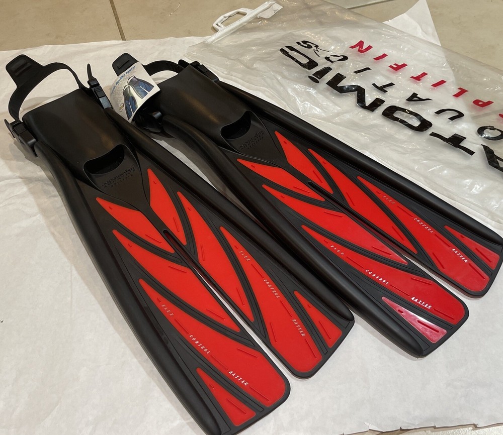 Atomic Aquatics Split Fins Open Heel Medium Red NEW $219.95