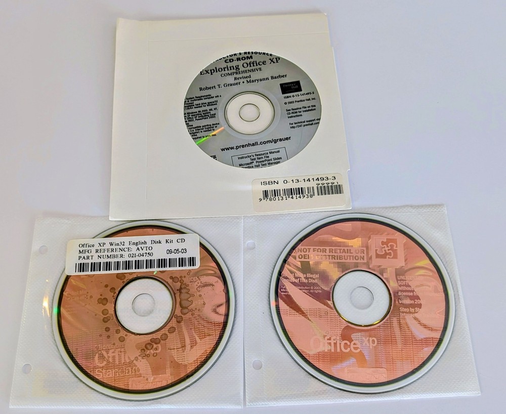 Microsoft Office XP Standard Edition version 2002 CDs with license key