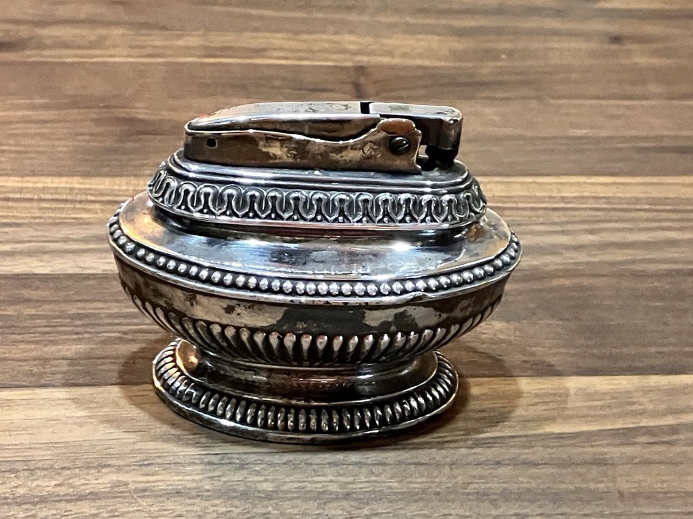 Vintage Ronson Silver Lighter: Queen Anne Table Lighter