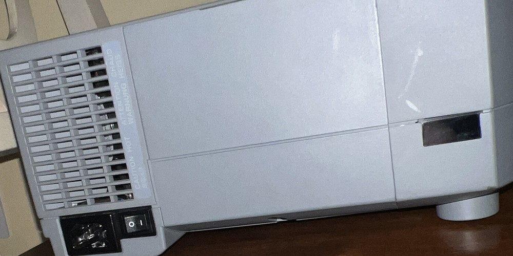 NEC MultiSync MT800 TFT LCD Projector Tested And Working! Read Desc!