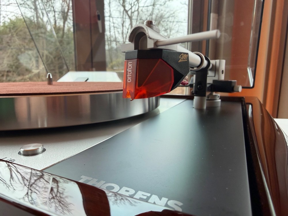Thorens TD 1601 Semi Automatic Turntable