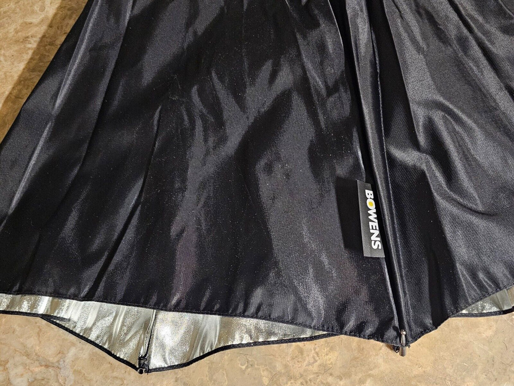 Bowens reflector/defelector/diffuser umbrella thing