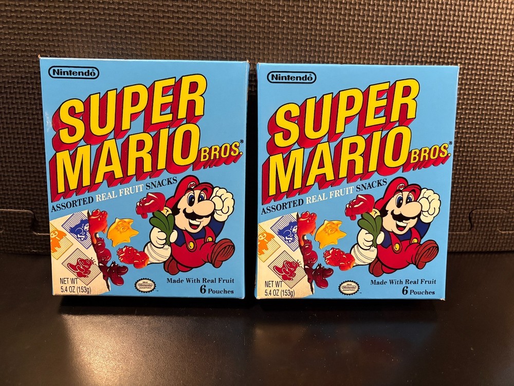Super Mario Bros fruit snacks - 2 empty custom design display boxes