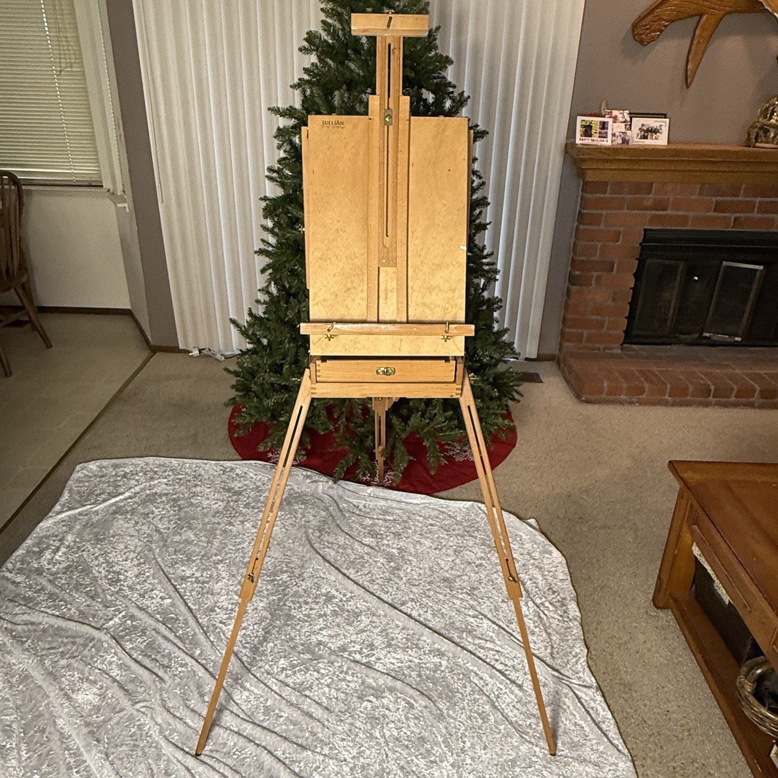 Jullian Paris Full Size French Box Easel European Beechwood